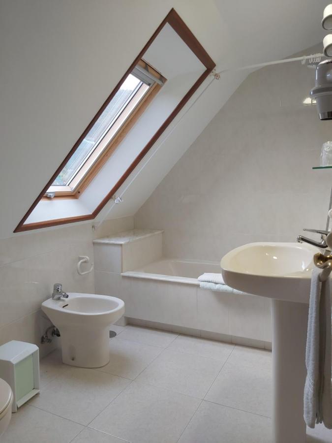 Hostal O Forno Porto do Barqueiro Bilik gambar