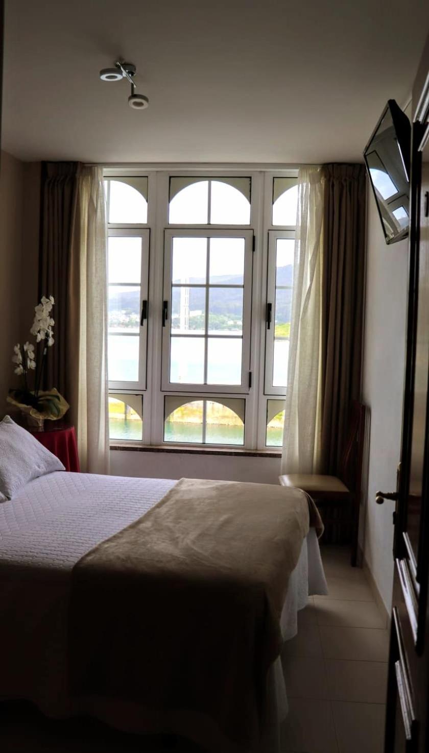 Hostal O Forno Porto do Barqueiro Luaran gambar